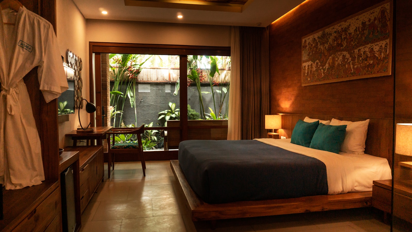 Vesper Lodge — Luxury mountain retreat exterior at golden hour